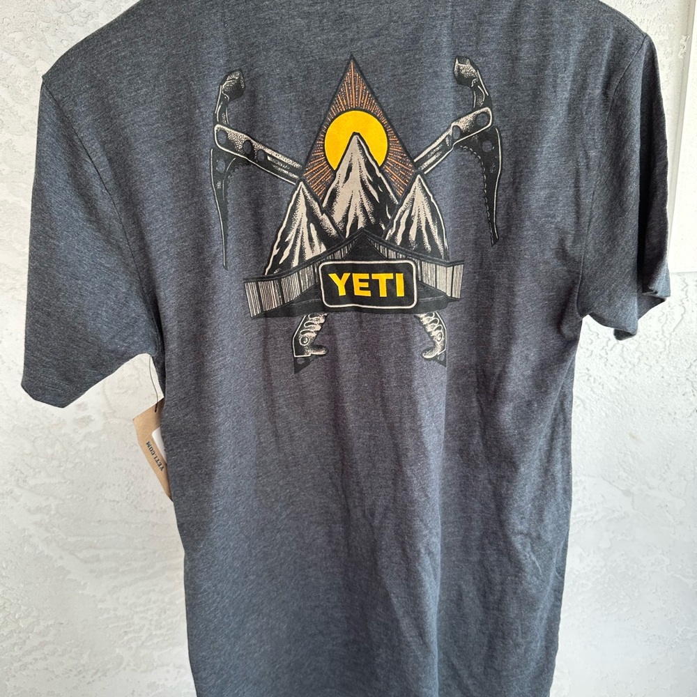 Yeti Gray Adventure Graphic Tee Short Sleeve